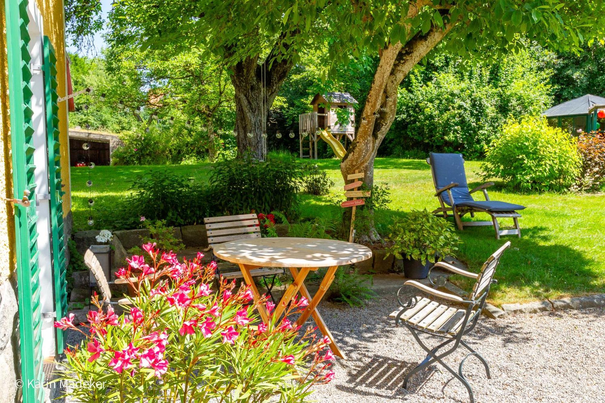 Design Ferienwohnung Mit Bauerngarten فالدكيرشن المظهر الخارجي الصورة